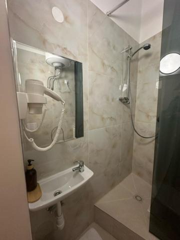 Datri Petite Suite 8 เวียนนา ภายนอก รูปภาพ